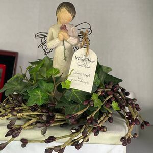Willow Tree Susan Lori Loving Angel figurine.